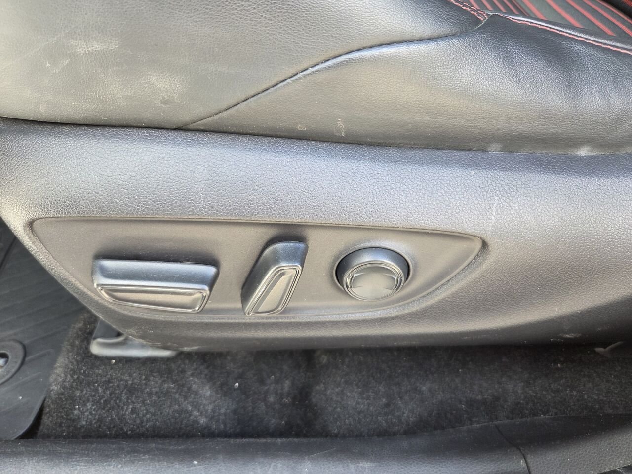 Toyota RAV4 PRIME 2021 Blanc Mont-Laurier - photo #15