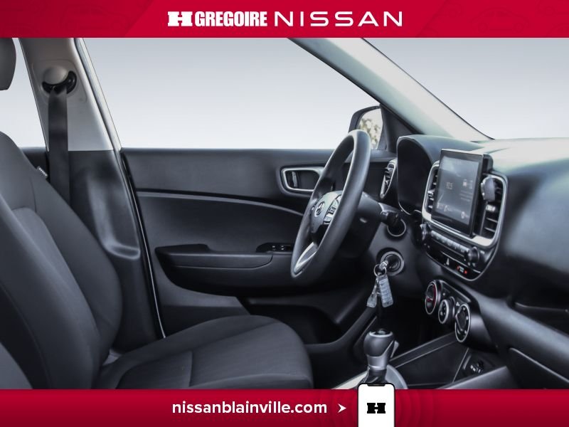 2021 Hyundai Venue White Laval - photo #20