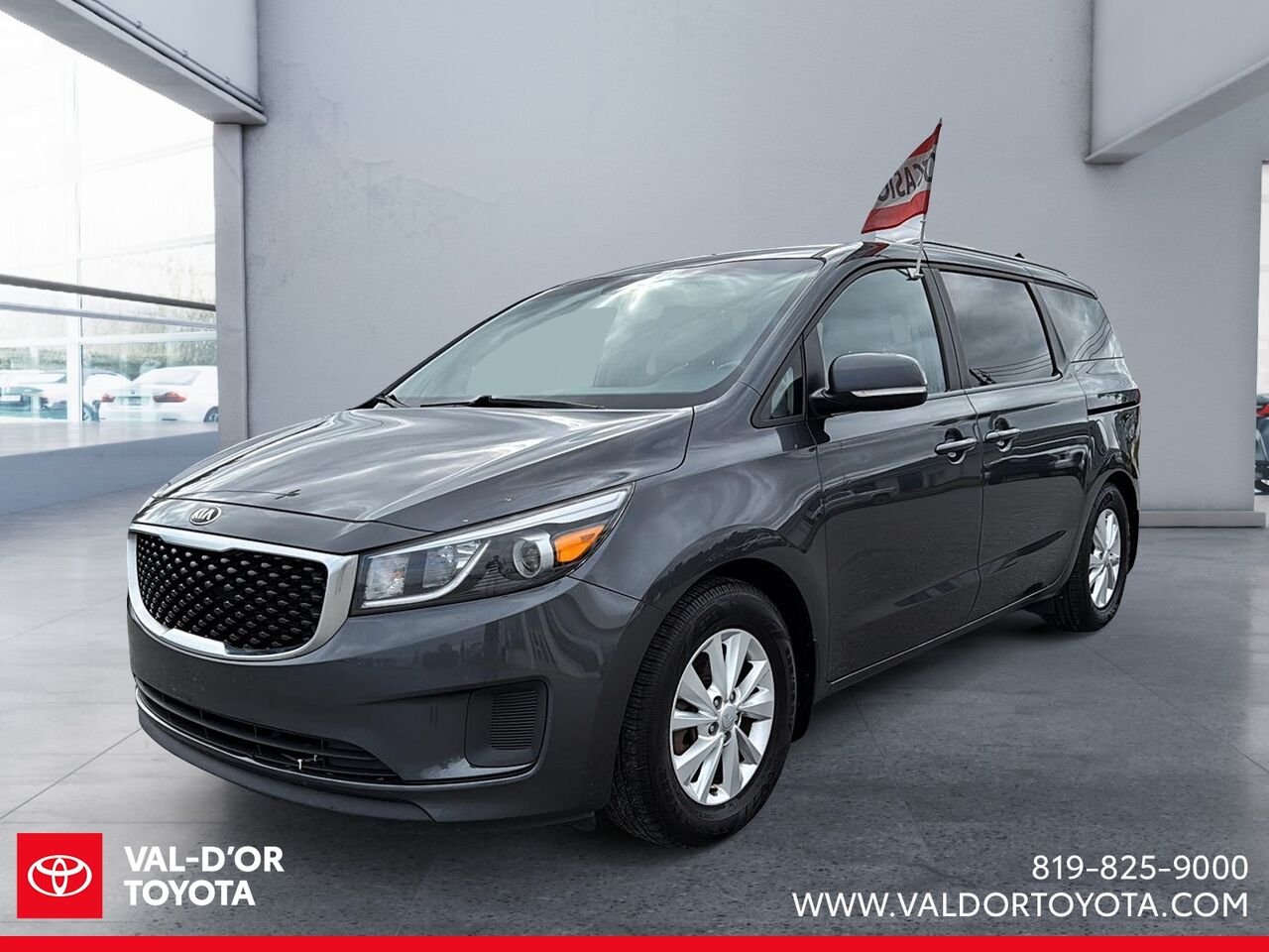 2016 Kia Sedona LX+ familiale 4 portes Grey Val-d'Or - photo #0