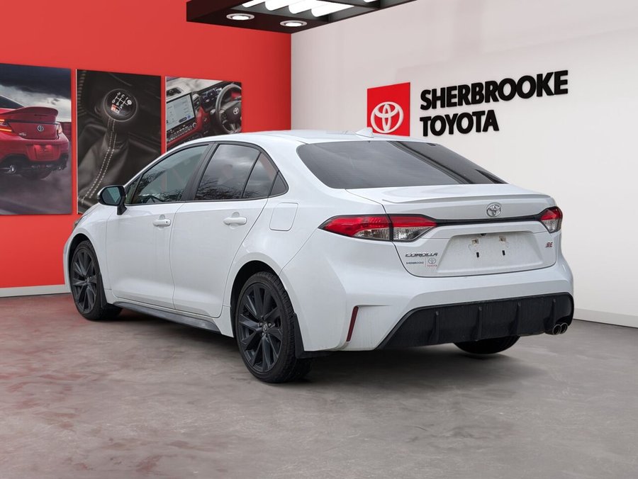 2023 Toyota Corolla SE/SIÈGES CHAUFFANTS/VOLANT CHAUFFANT/TOIT OUVRANT/AC/BLUETOOTH/CAMERA DE RECUL White