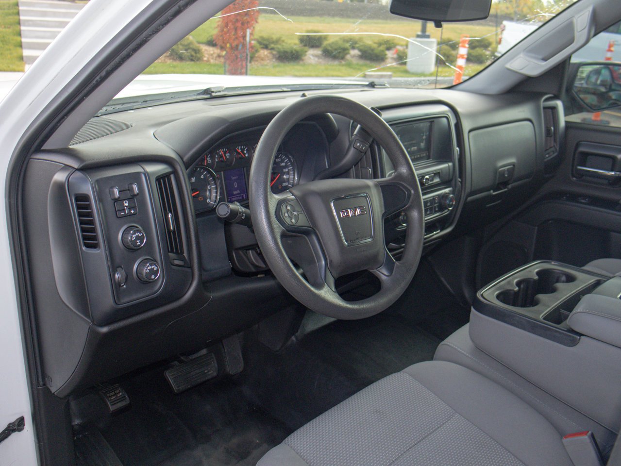 2017 GMC Sierra 1500 4WD Crew Cab 143.5 White Sherwood Park - photo #19
