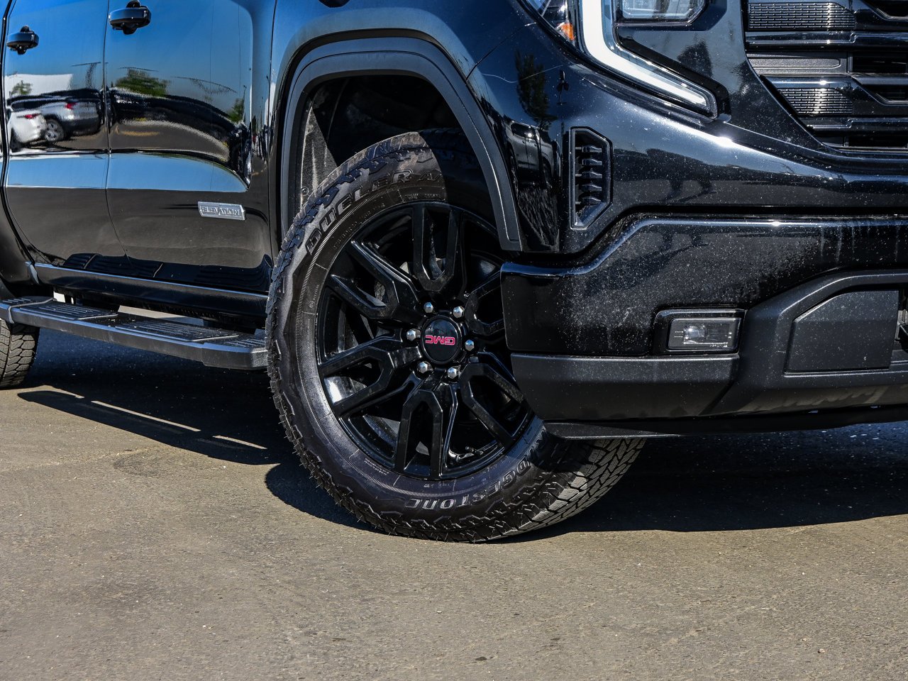 2023 GMC Sierra 1500 4WD Crew Cab 147 Elevation Black Sherwood Park - photo #5