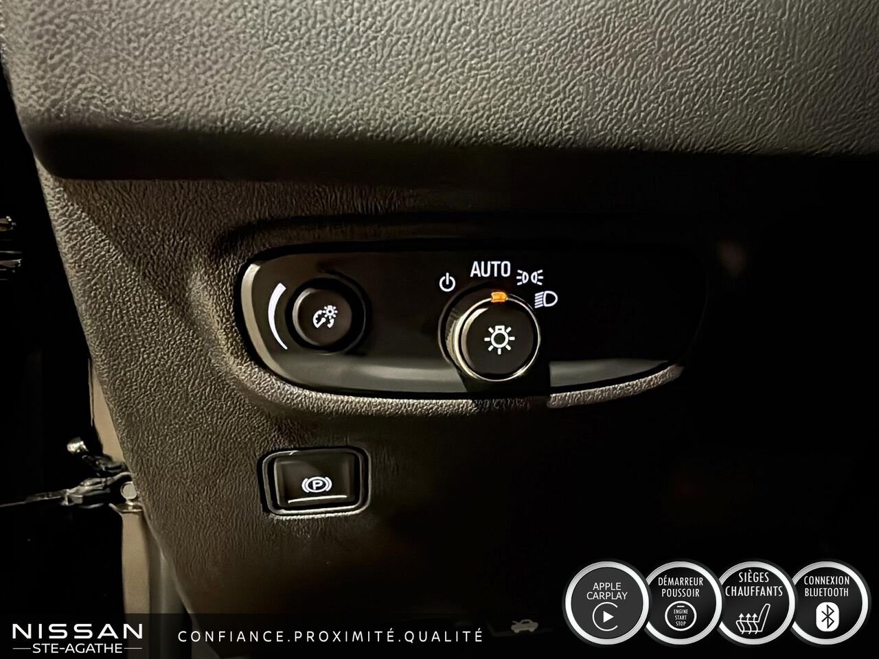 GMC Terrain AWD | BANCS CHAUFFANTS | CARPLAY SANS FIL | DÉMARREUR À DISTANCE 2023 Noir Saint-Jérôme - photo #15