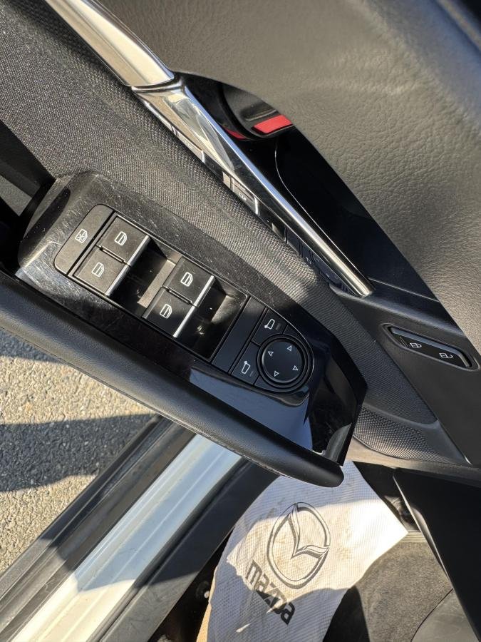 2023 Mazda CX-30 White Lac Mégantic - photo #14