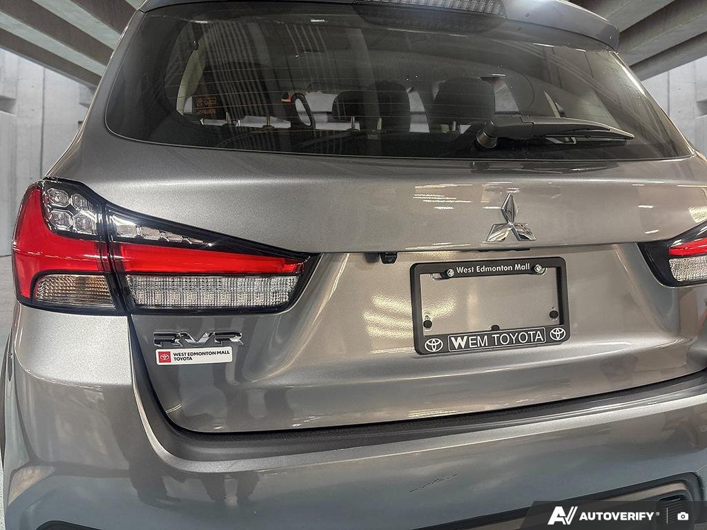 2024 Mitsubishi RVR 264037 | ES, less than 32,000km very clean vehicle Grey Edmonton - photo #9