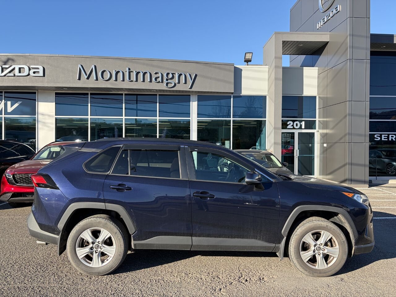 TOYOTA RAV4 XLE/XLE PREMIUM XLE TI 2019 Bleu Montmagny - photo #3