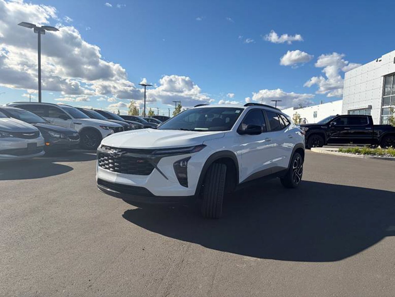 2024 Chevrolet Trax FWD 4dr 2RS White Sherwood Park - photo #2