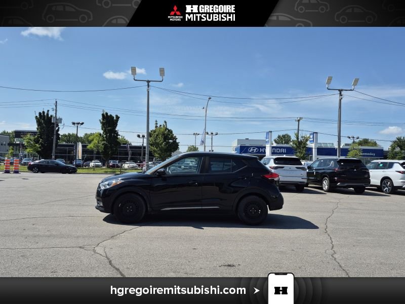 2019 Nissan Kicks Black Blainville - photo #5