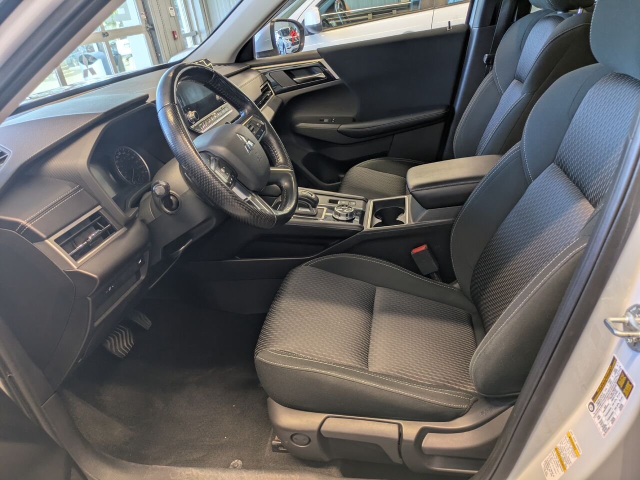 2022 Mitsubishi Outlander White Gatineau - photo #15