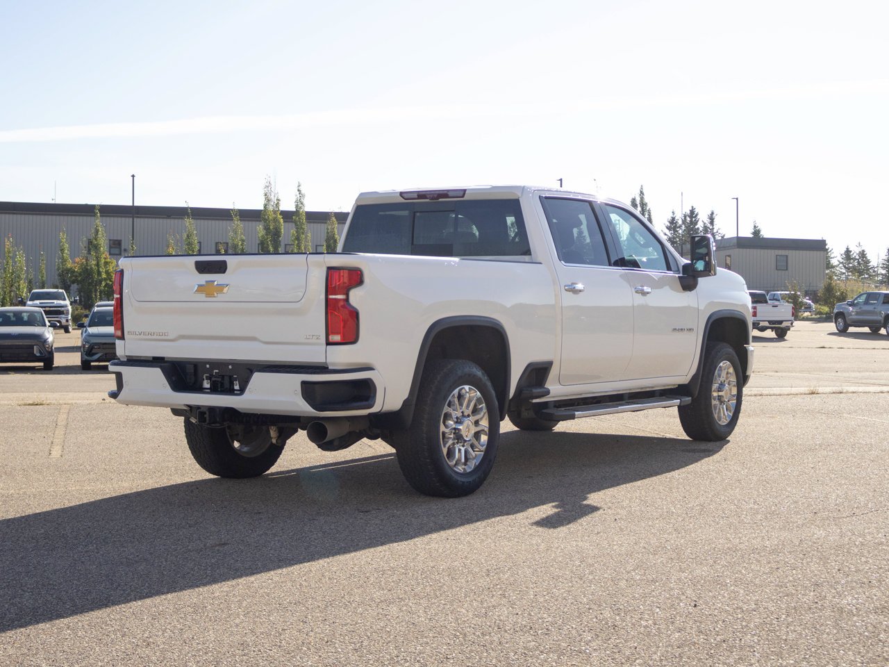 2025 Chevrolet Silverado 3500HD 4WD Crew Cab 159 LTZ White Sherwood Park - photo #11