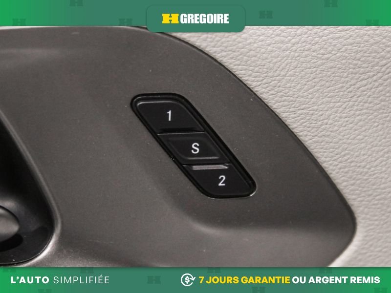 Chrysler Pacifica 822359A | Touring-L AUTO A/C GR ELECT MAGS CUIR 7PASSAGERS C 2021 Gris Laval - photo #15