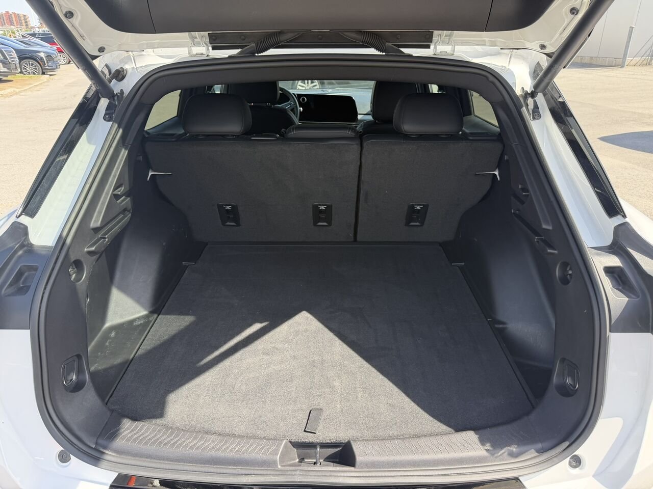 2024 Chevrolet Equinox EV 2RS White Laval - photo #13