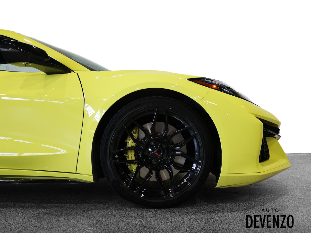 Chevrolet Corvette 2024 Jaune Saint-Eustache - photo #8