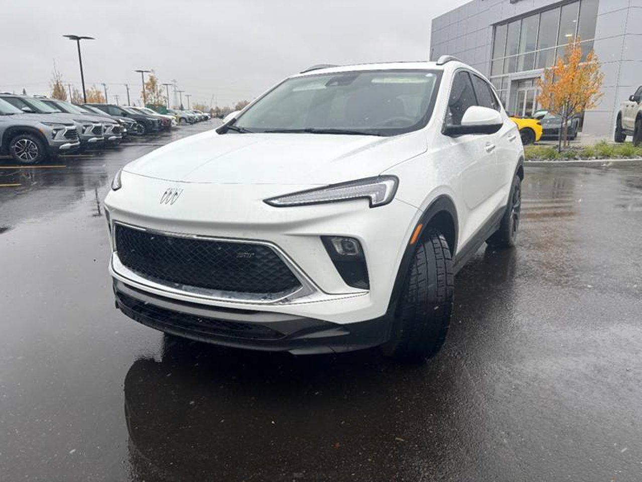 2024 Buick Encore GX AWD 4dr Sport Touring White Sherwood Park - photo #2