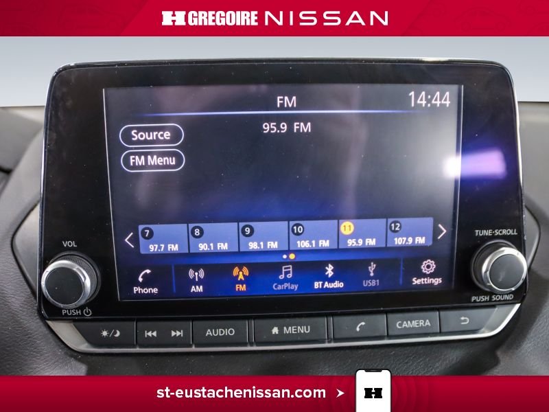 2021 Nissan Sentra White Laval - photo #20