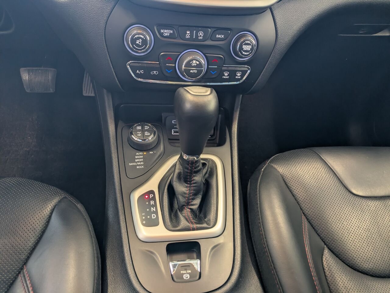 2017 Jeep Cherokee Black Gatineau - photo #9