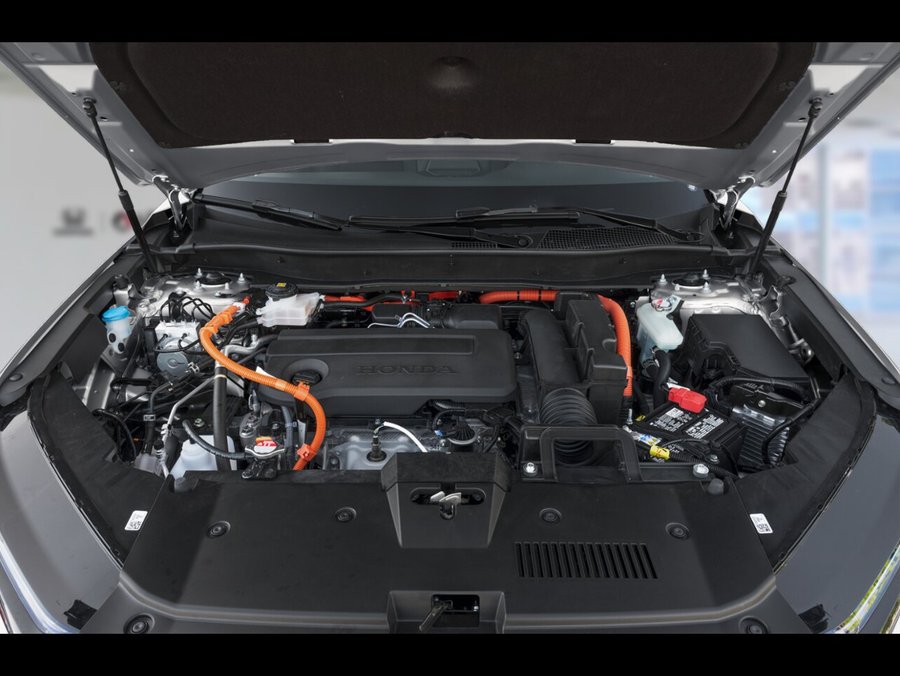 HONDA CR-V Hybrid 2027 2027 Solar Silver Metallic