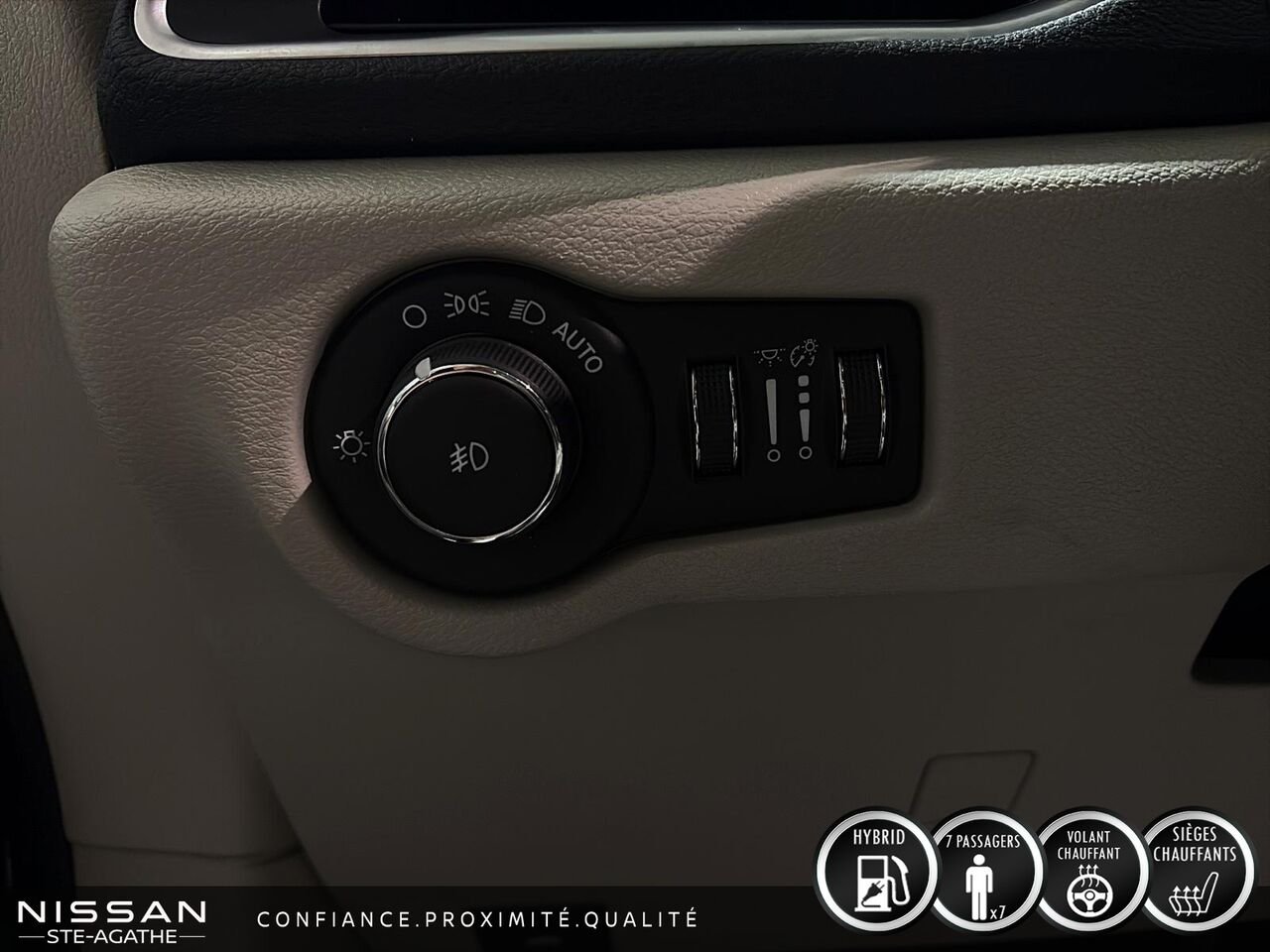 Chrysler Pacifica Hybrid 2018 Gris Ste-Agathe des Monts - photo #17