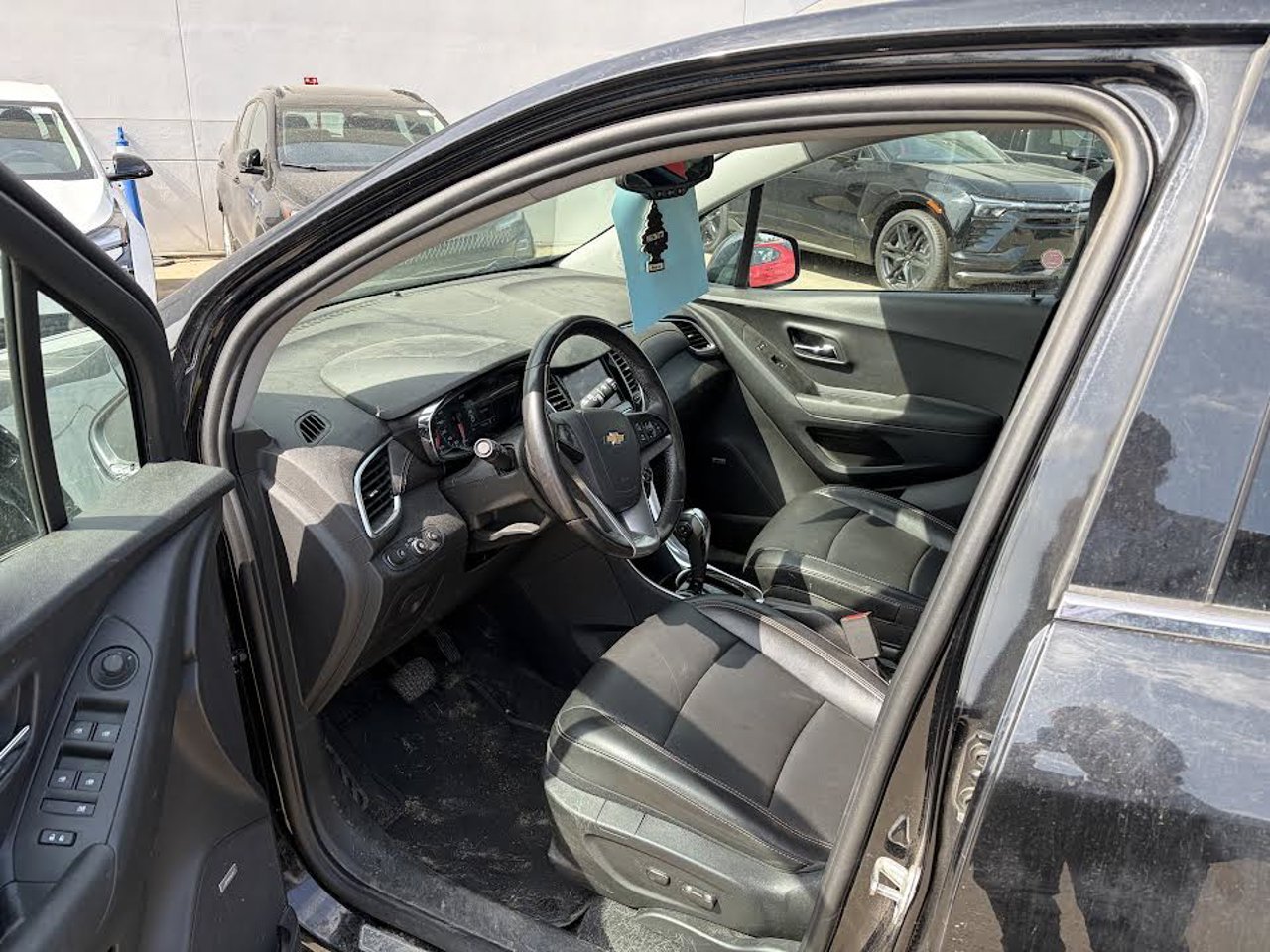 2020 Chevrolet Trax AWD 4dr Premier Black Sherwood Park - photo #6