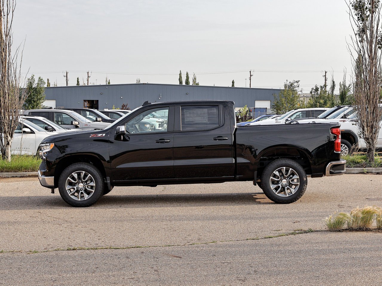 2026 Chevrolet Silverado 1500 4WD Crew Cab 147 LT Black Sherwood Park - photo #9