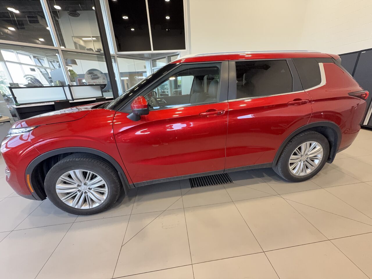 Mitsubishi Outlander 2024