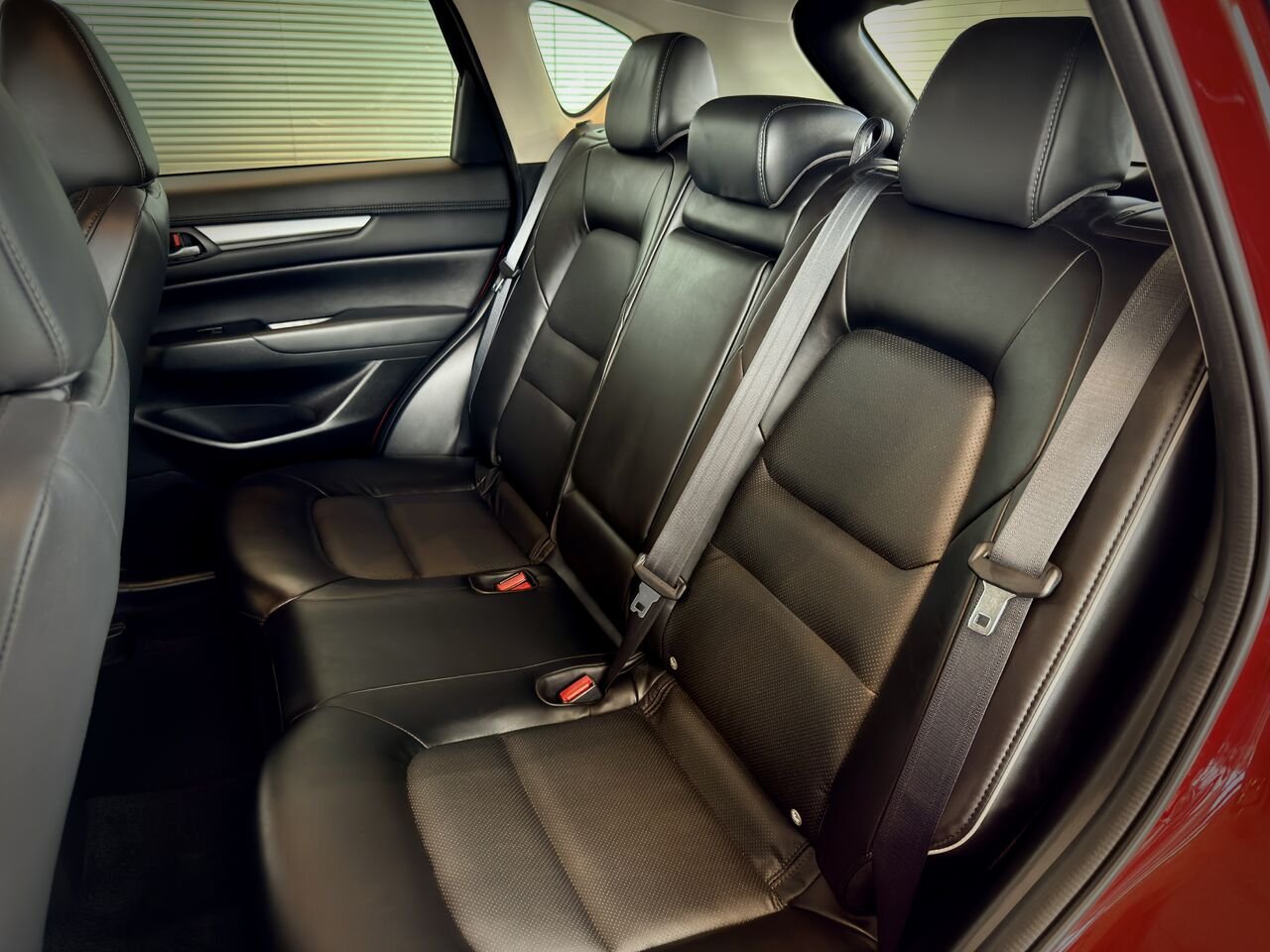 2024 Mazda CX-5 Red Notre-Dame-des-Prairies - photo #18