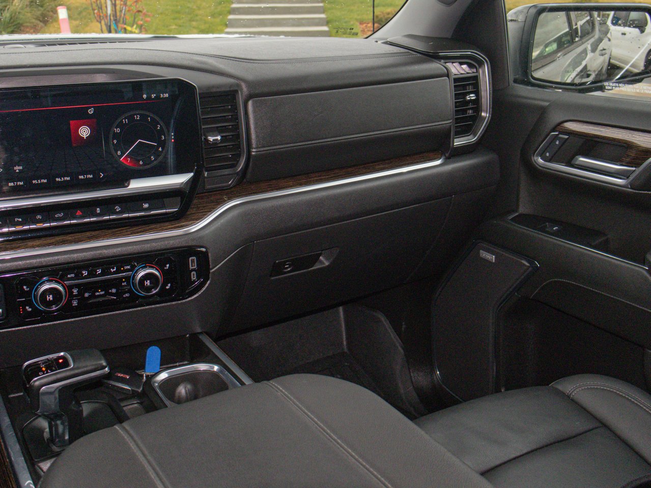 2024 GMC Sierra 1500 4WD Crew Cab 147 Elevation Grey Sherwood Park - photo #31