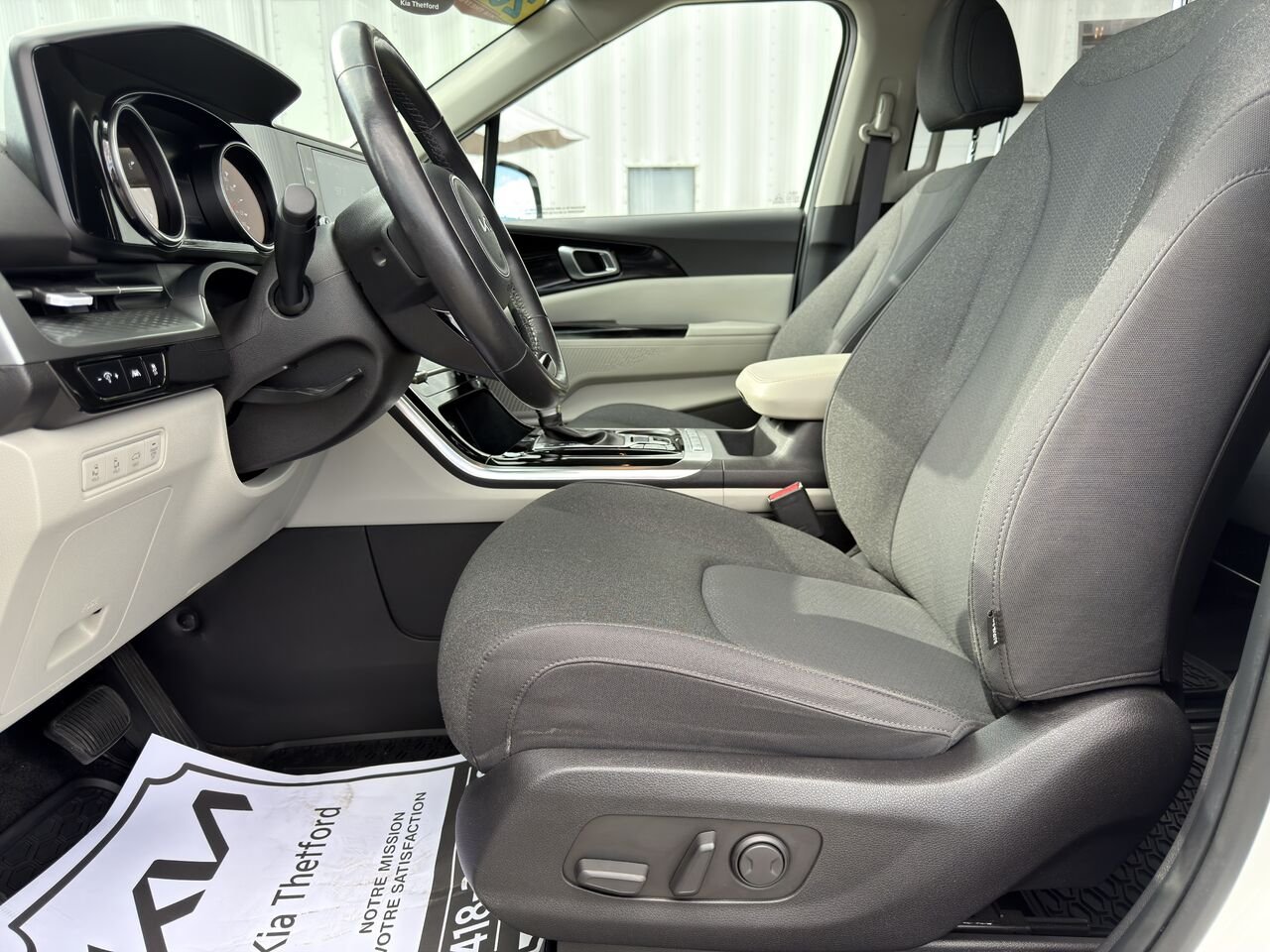 Kia Carnival 2024 Blanc Thetford Mines - photo #11
