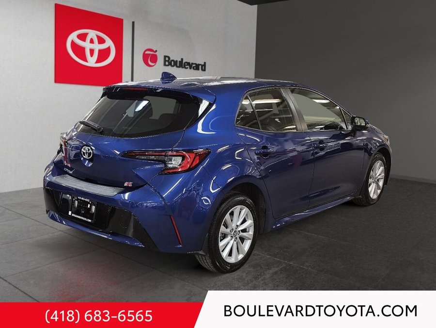2024 Toyota Corolla Hatchback SE Blue