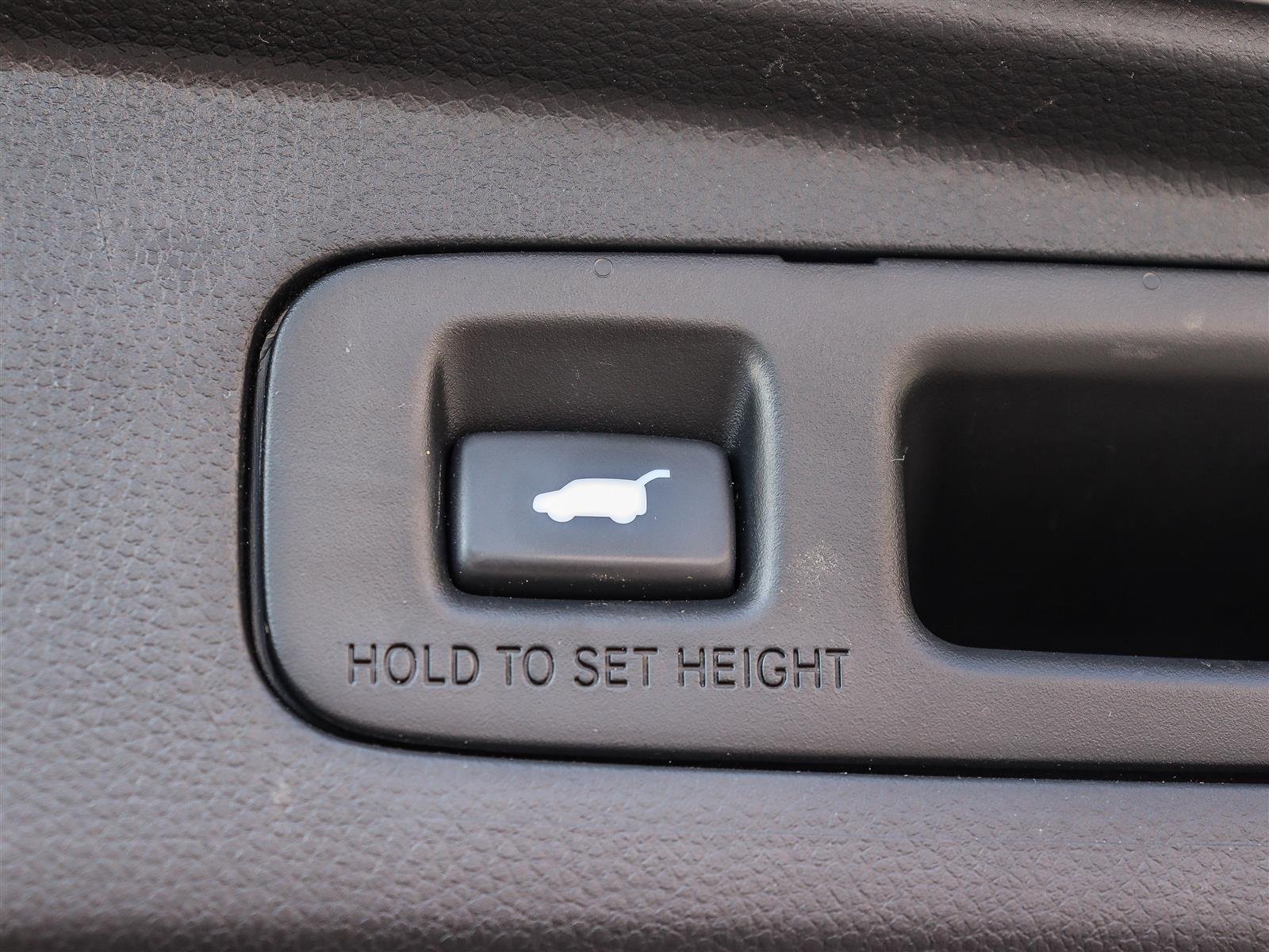 2023 Honda CR-V Hybrid Touring Ottawa & Gatineau - photo #19