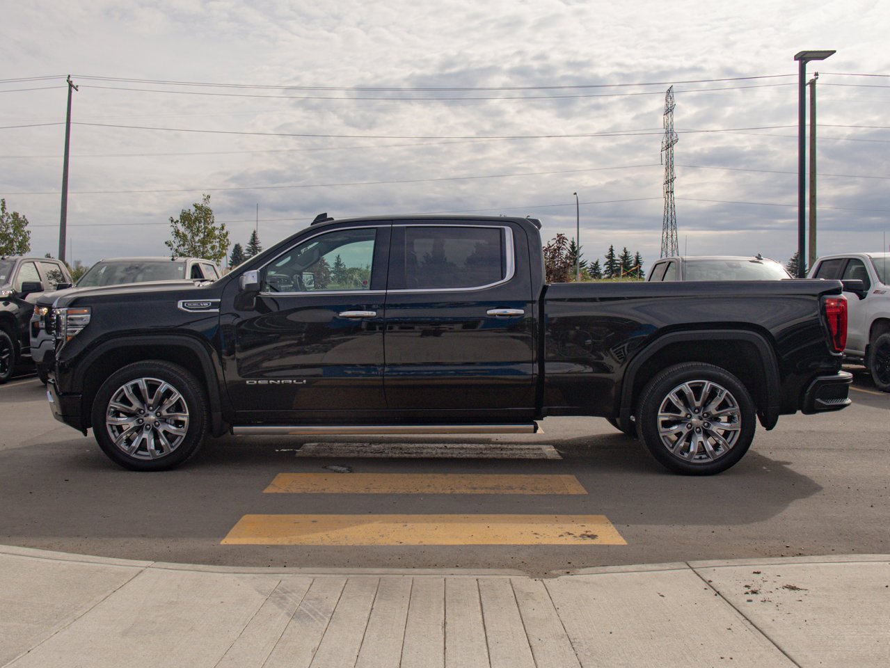 2025 GMC Sierra 1500 4WD Crew Cab 147 Denali Black Sherwood Park - photo #6