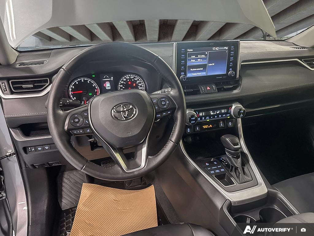 2021 Toyota RAV4 2602370A | XLE Silver Edmonton - photo #12