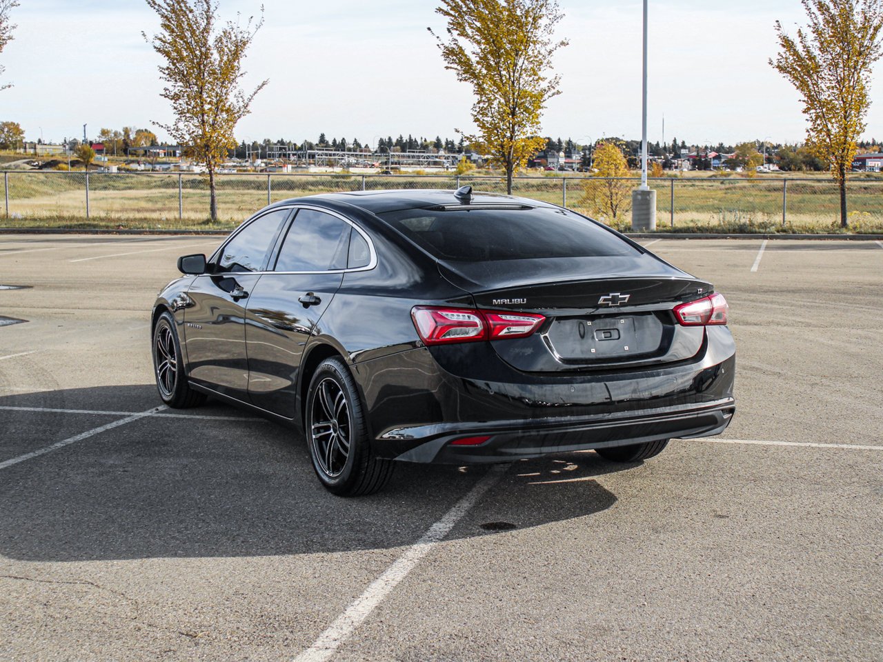 2019 Chevrolet Malibu 4dr Sdn LT w/1LT Black Sherwood Park - photo #5