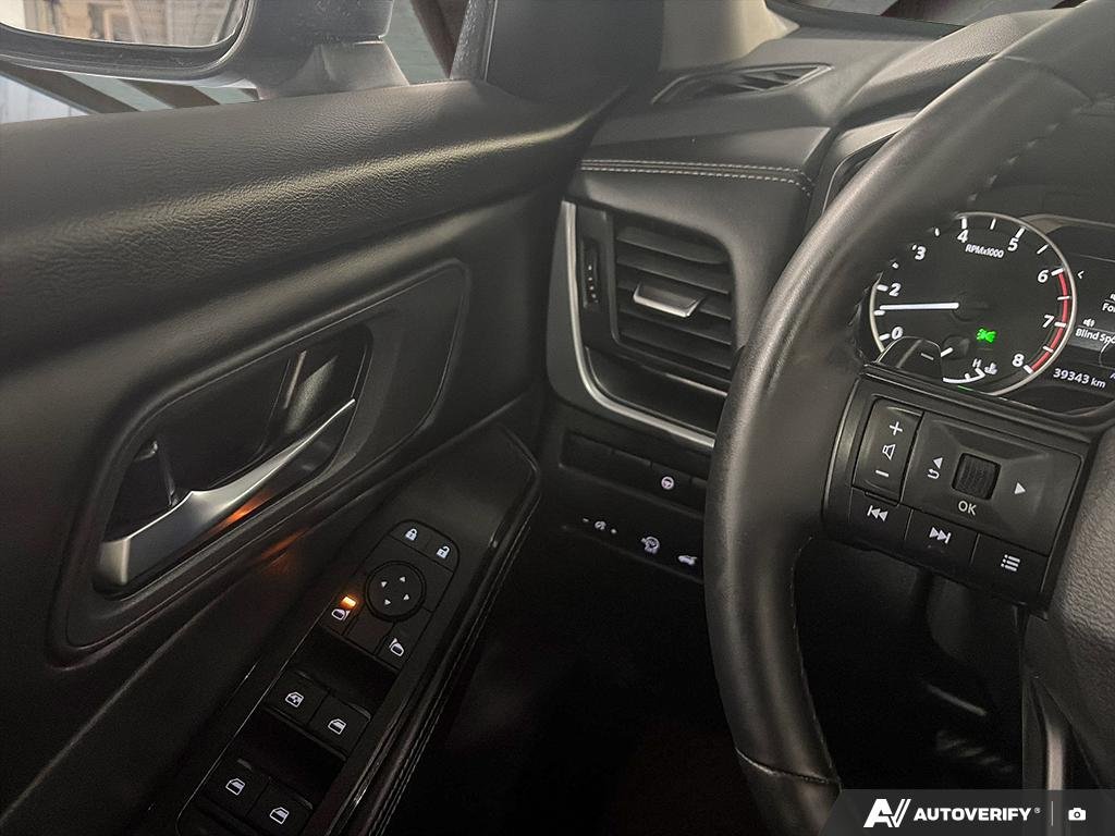 2026 Nissan Rogue 264042 | AWD SV Moonroof Black Edmonton - photo #15