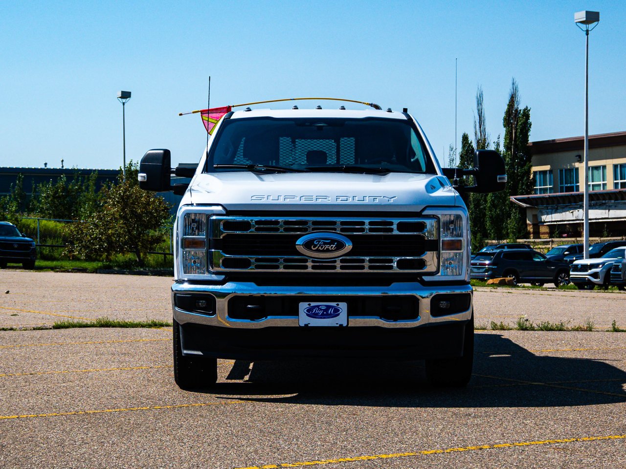 2024 Ford Super Duty F-350 SRW XL 4WD Crew Cab 179 WB 60 CA White Sherwood Park - photo #2