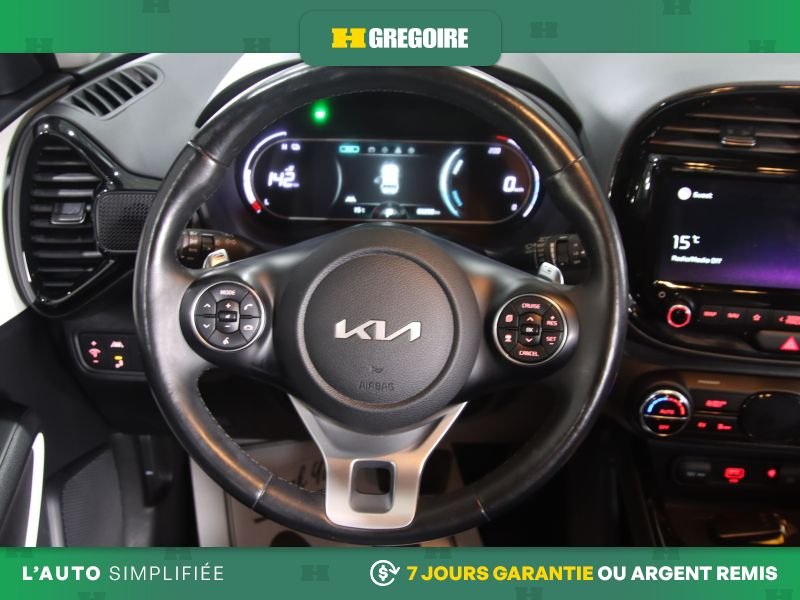 2022 Kia Soul Black Blainville - photo #24