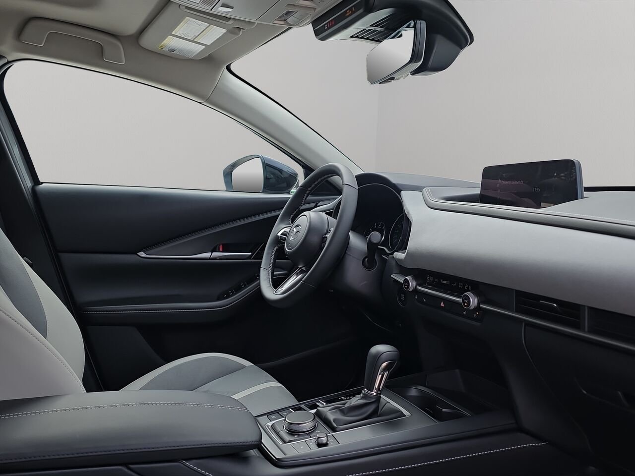 Mazda CX-30 GT turbo, awd, toit ouvrant, Écran 360 degré, Navigation, chargeur sans fil pour cellulaire 2026 Gris aéro métallisé Val-David - photo #15