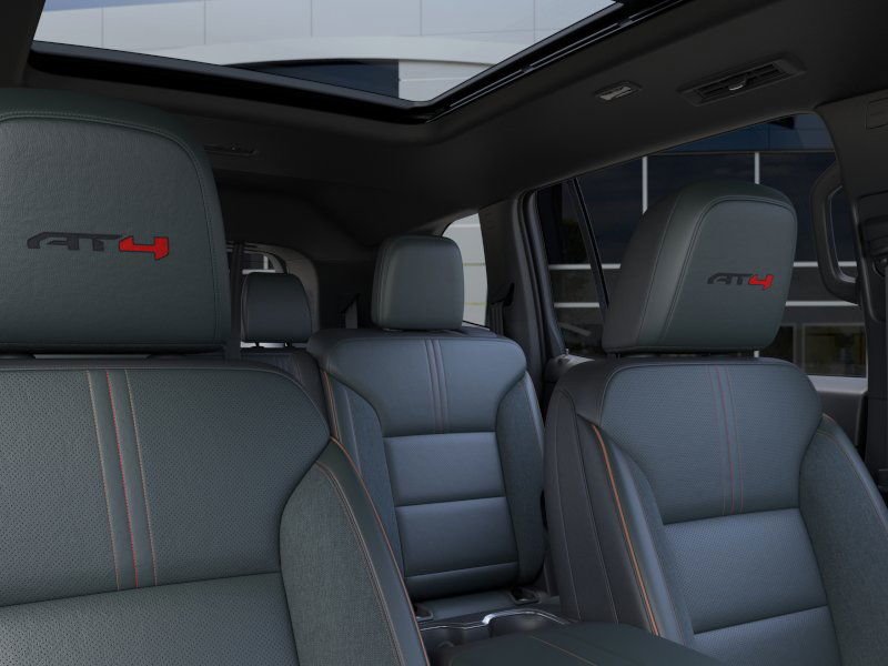 2025 GMC Acadia AT4 White Frost Tricoat Saint-Eustache - photo #23