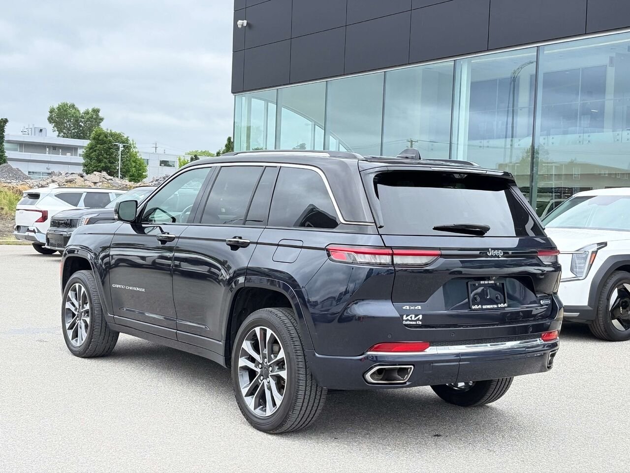 2024 Jeep Grand Cherokee Blue Gatineau - photo #3