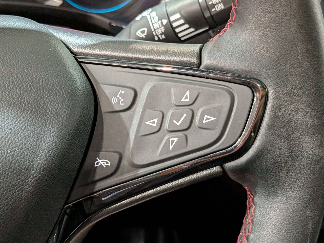 2023 Chevrolet Equinox AWD 4dr RS Grey Val-David - photo #16