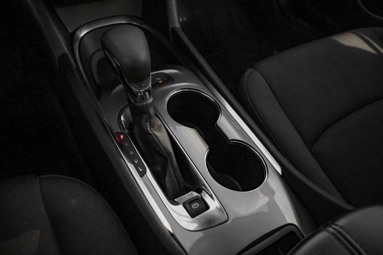2025 Chevrolet Malibu 4dr Sdn 1LT Grey Sherwood Park - photo #26