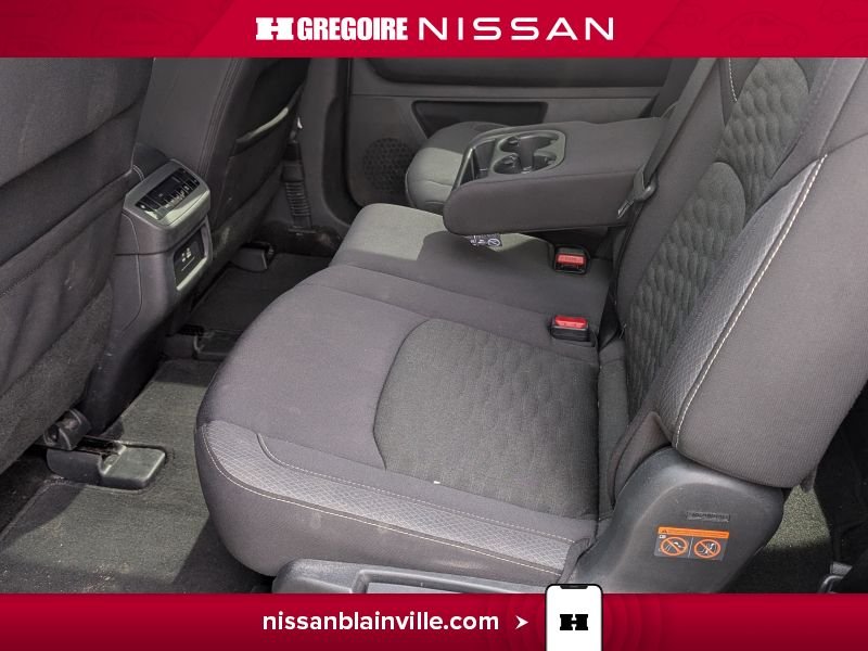 Nissan Pathfinder 2024 Gris Laval - photo #16