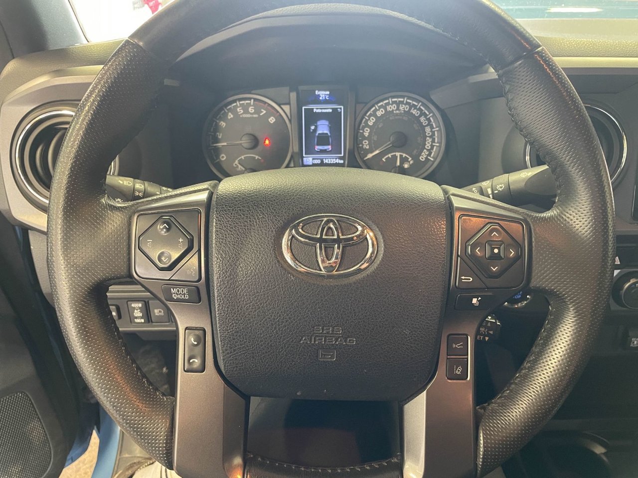 Toyota Tacoma SR5 TRD SPORT 4X4 *TOIT* NAV CUIR SIÈGES CHAUFF 2019 Bleu Saint-Jérôme - photo #15