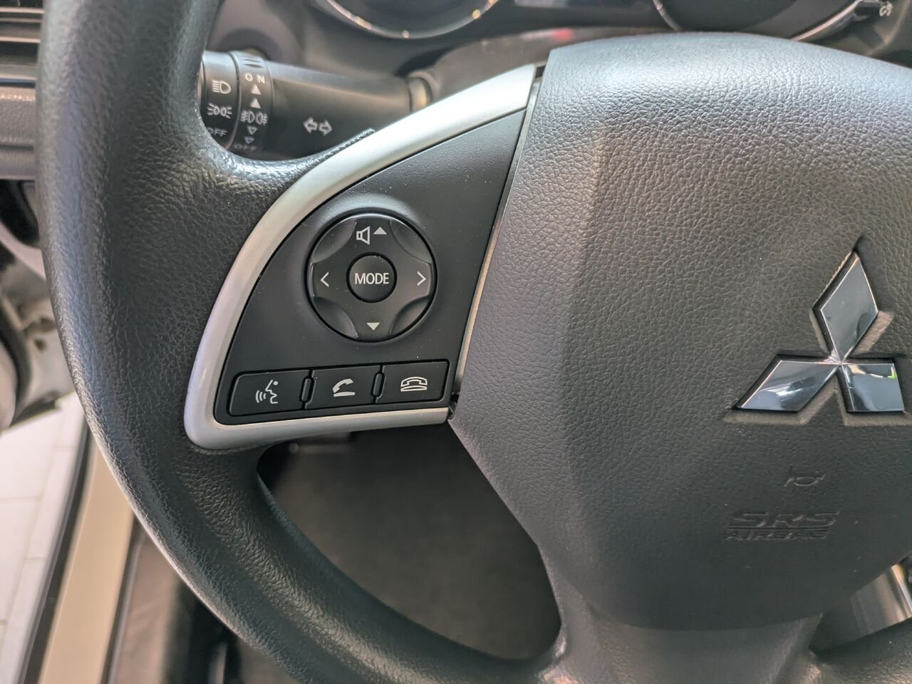 2021 Mitsubishi RVR White Gatineau - photo #6