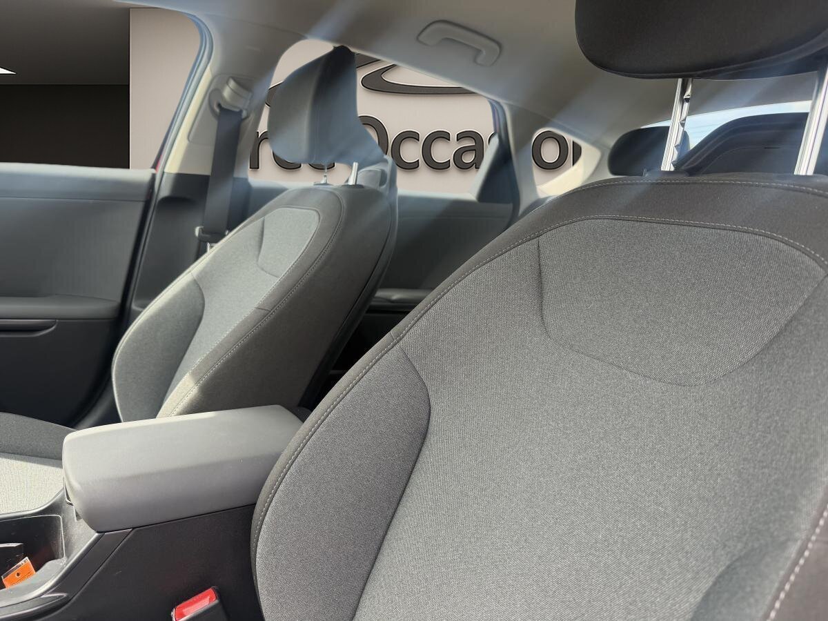 2025 Kia K4 Red  - photo #6
