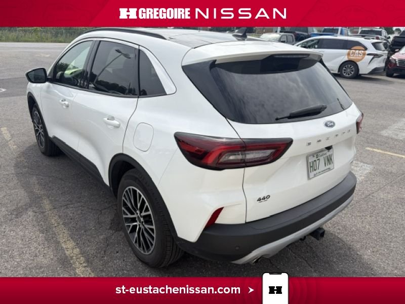 2024 Ford Escape White Laval - photo #8