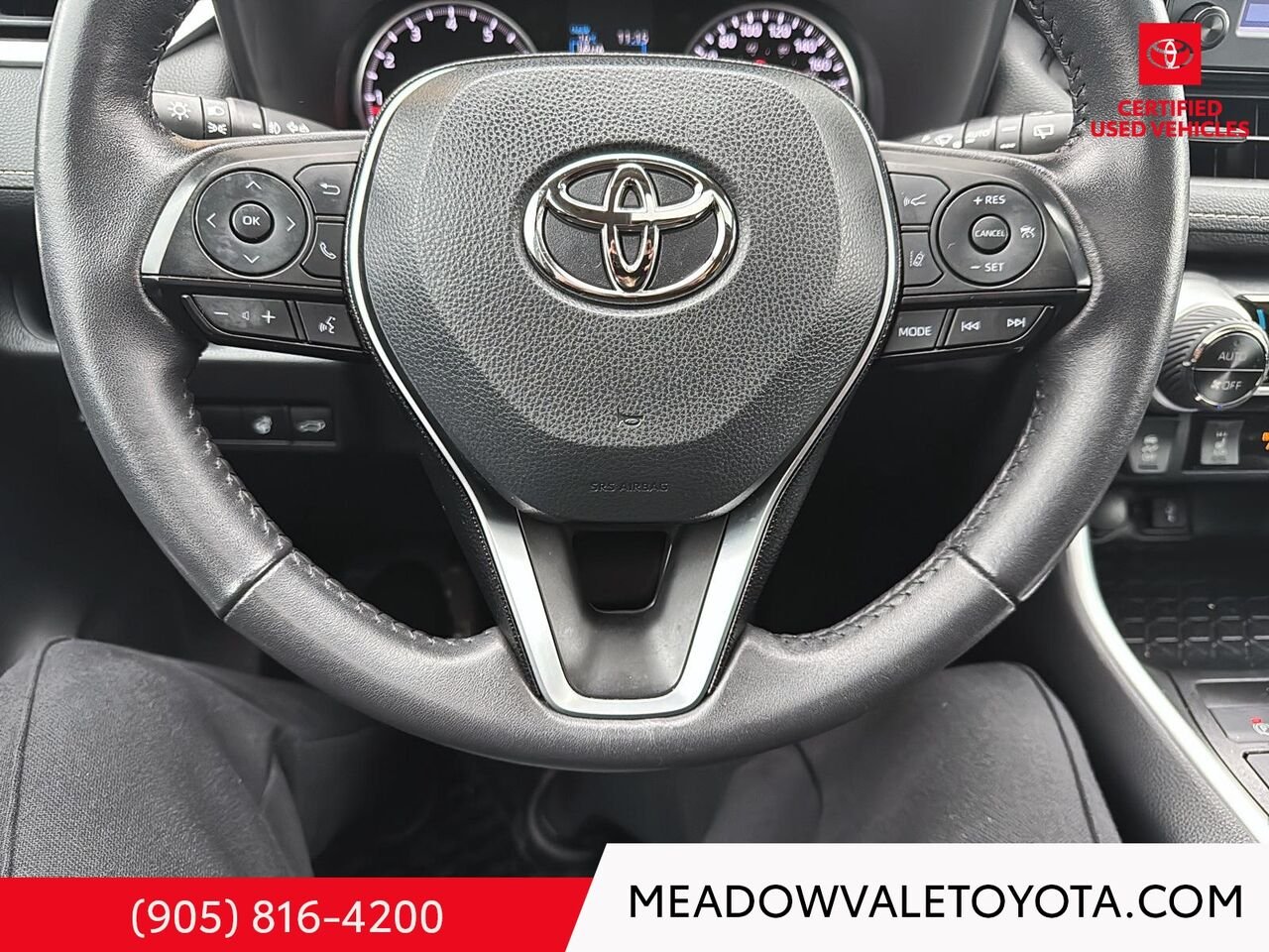 2021 Toyota RAV4 One Owner, Power Sunroof, Power Trunk, Power Seat, New Tires and Brakes all the way around Grey Mississauga - photo #13