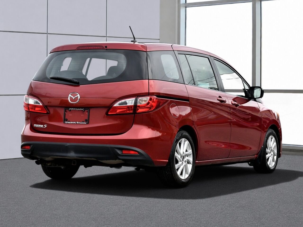 Mazda Mazda5 Familiale 4 portes, boîte automatique, GS 2015 Rouge Saint-Hyacinthe - photo #6