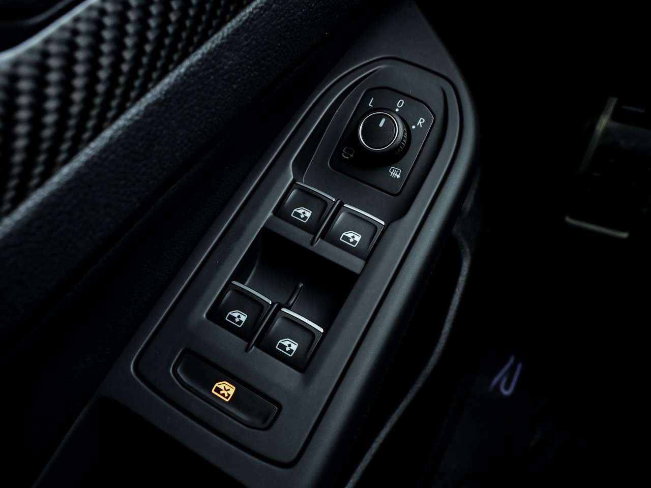 2026 Volkswagen Golf R Black Edition DSG Blue Sherwood Park - photo #20