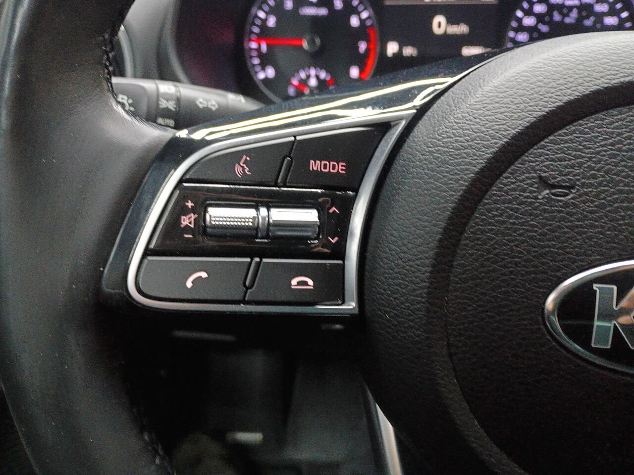 2021 Kia Forte White Blainville - photo #25